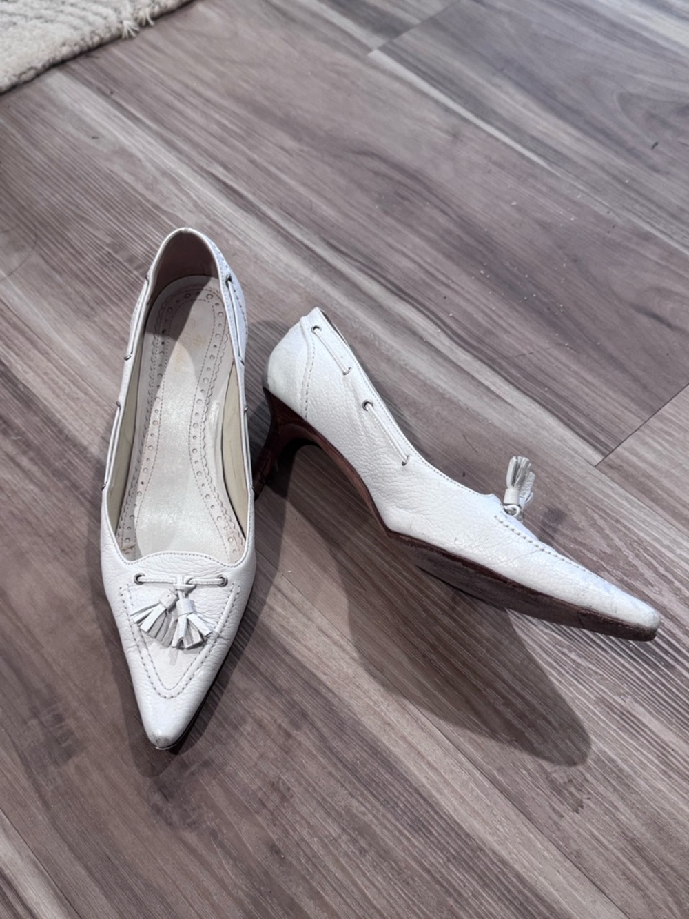 Brooks Brothers White Leather Tassel Pointed-Toe Heels